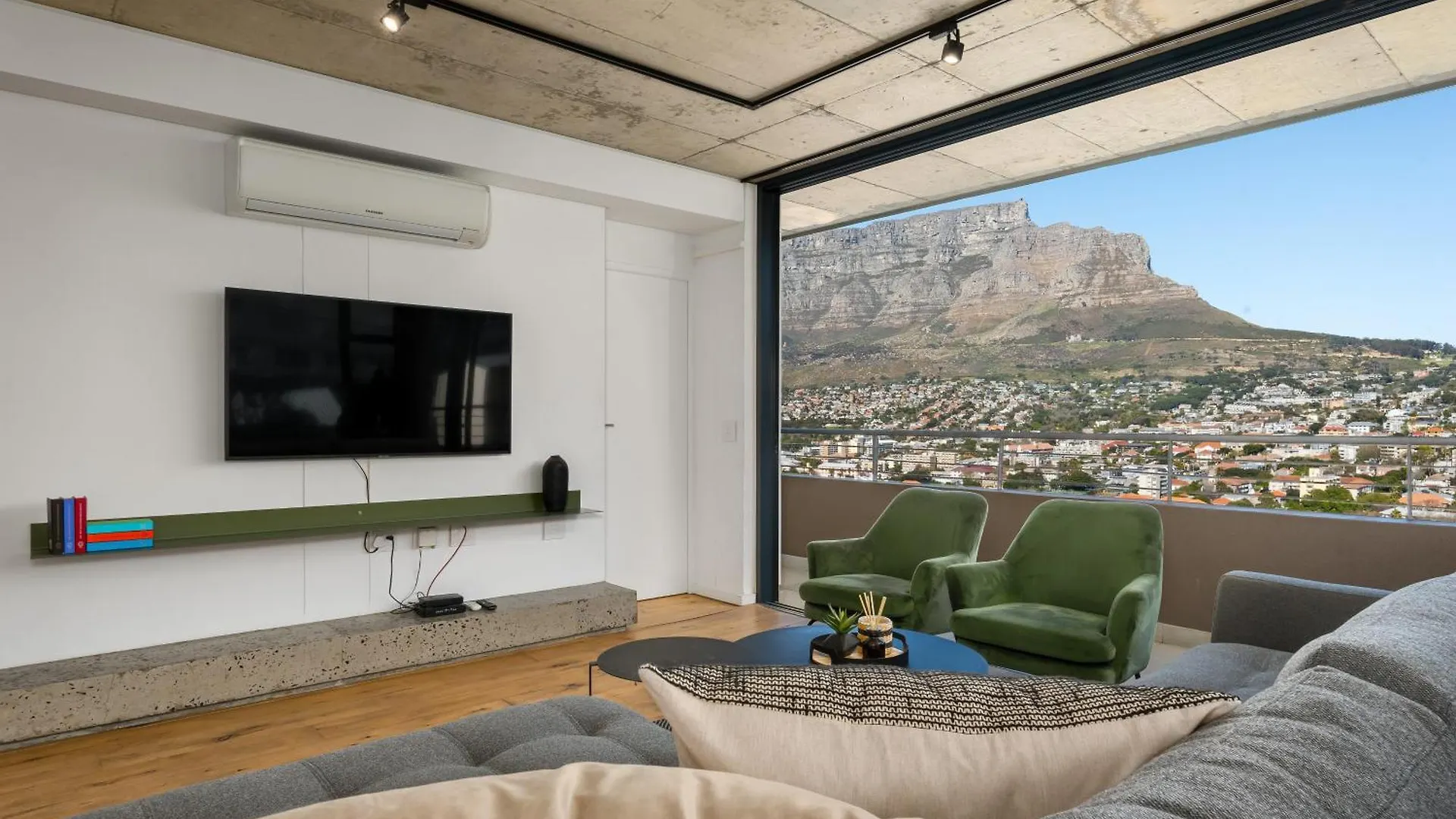 ケープタウンLuxe Penthouse L Private Pool L Mountain Viewsアパートメント 0*, ケープタウン 南アフリカ